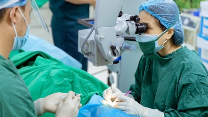 Bệnh màng tăng sinh trước võng mạc: Nguyên nhân, triệu chứng và cách điều trị 4