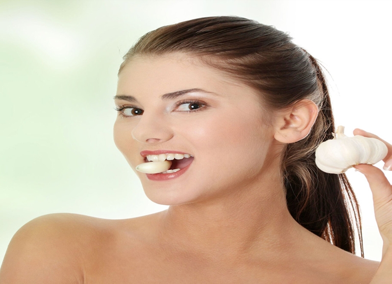 Bệnh nhân bị liệt dây thần kinh số 7 nên kiêng gì?