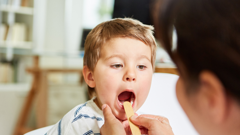 benh-nhan-bi-viem-amidan-bao-lau-thi-khoi (3).png