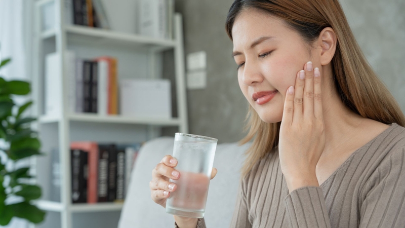 Bệnh nhân răng cửa bị sâu có trám được không? 4