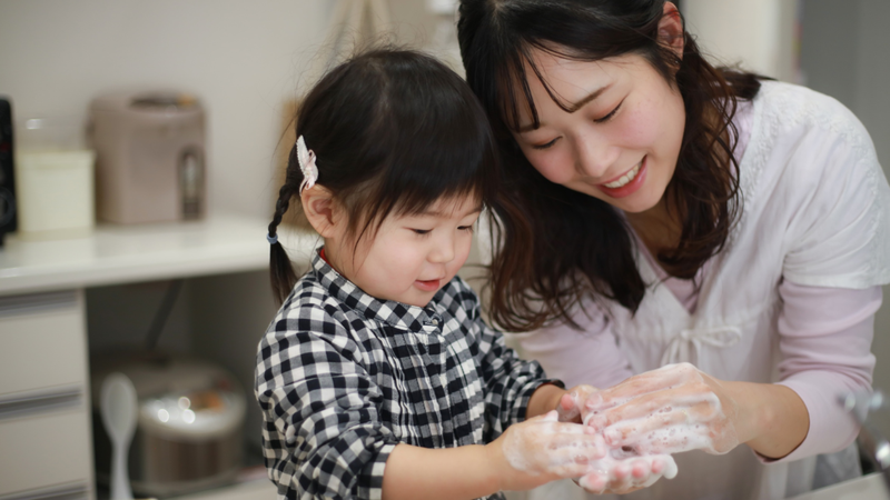 Rửa tay đúng cách giúp ngăn ngừa lây lan bệnh tay chân miệng hiệu quả