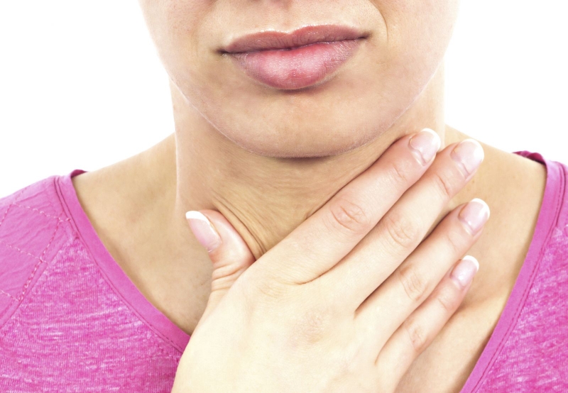 Bệnh viêm amidan hốc mủ bã đậu có nguy hiểm không 2