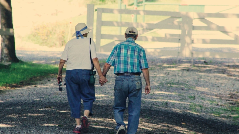 Nguyên nhân gây vôi hóa sụn sườn có thể do tuổi già 1