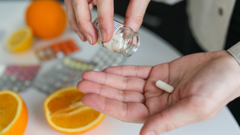 Nguyên nhân gây vôi hóa sụn sườn có thể do tuổi già 4