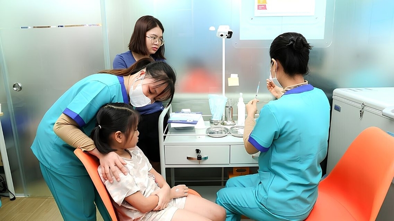 Bạn có thể tiêm vắc xin Bexsero tại các trung tâm tiêm chủng của Long Châu