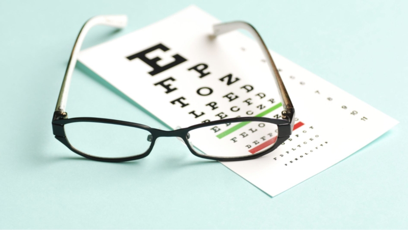 Nếu bị cận mà không đeo kính có sao không? Tùy vào tình trạng cận thị của mỗi người