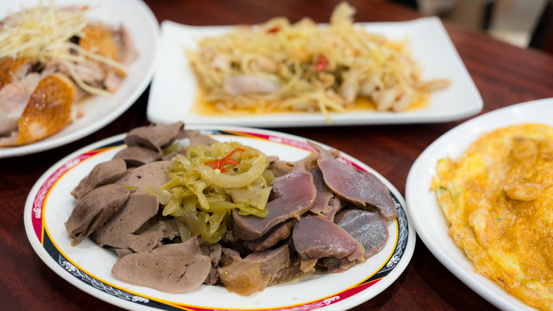 Bị cholesterol cao kiêng ăn gì để cải thiện sức khỏe? 2