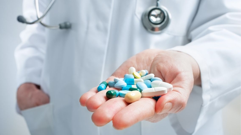 Kiểm tra thành phần thuốc cảm cúm để tránh dùng trùng Paracetamol