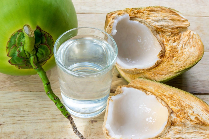 Bị lao phổi uống nước dừa được không?2