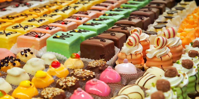 bị lật cổ chân không nên ăn gì 2