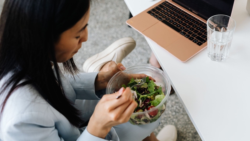 Chế độ ăn rất quan trọng trong cải thiện men gan vì ảnh hưởng trực tiếp đến chuyển hóa và tổn thương tế bào gan