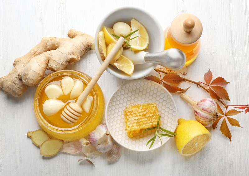 Bí quyết làm gừng tỏi mật ong hấp cách thủy chữa ho ngay tại nhà 1