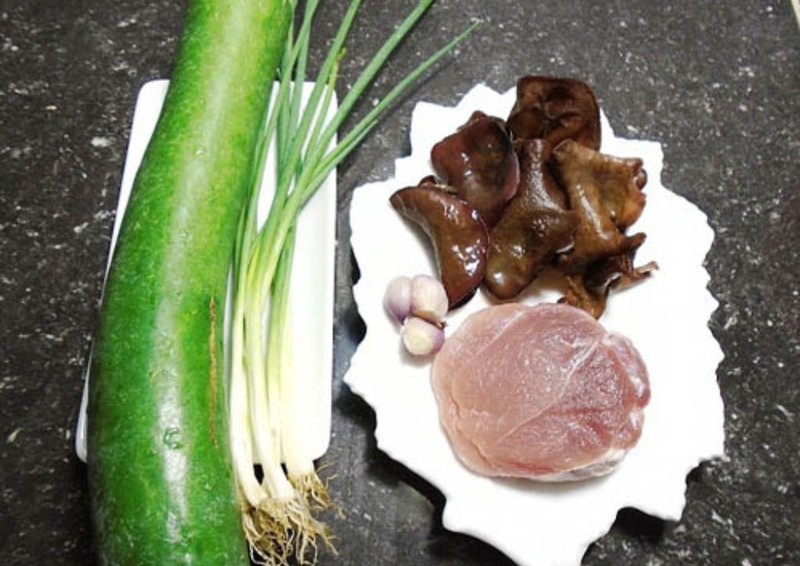 Bí quyết nấu cháo thịt dê cho bé ăn dặm không bị hôi 4