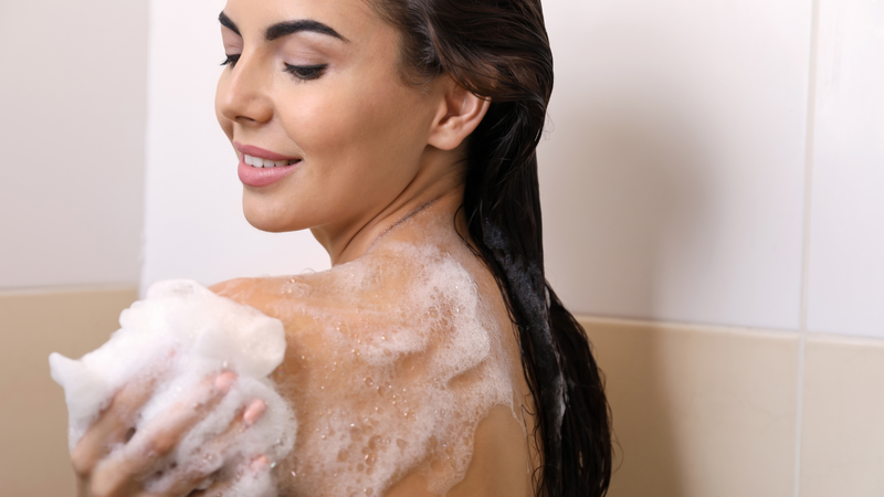 Bí quyết tắm rửa đúng cách giúp bảo vệ làn da khỏe mạnh 2