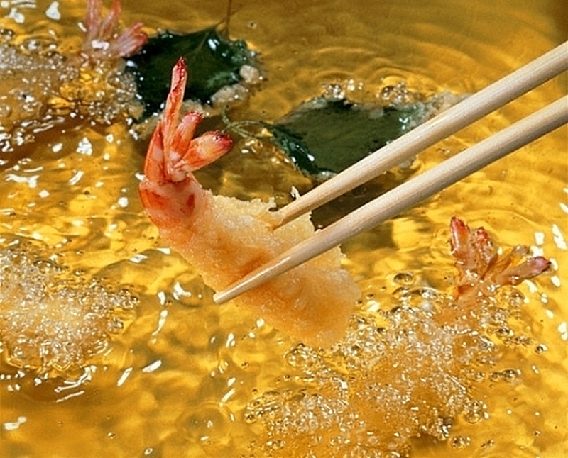 Bị rò luân nhĩ kiêng ăn gì? Những lưu ý khi chăm sóc người bị rò luân nhĩ 2