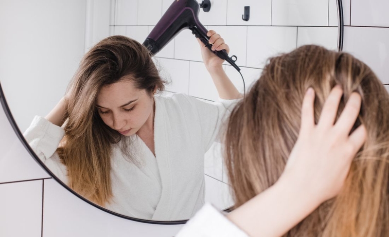 Bị sốt siêu vi có được gội đầu không? Nên gội đầu thế nào cho an toàn 4