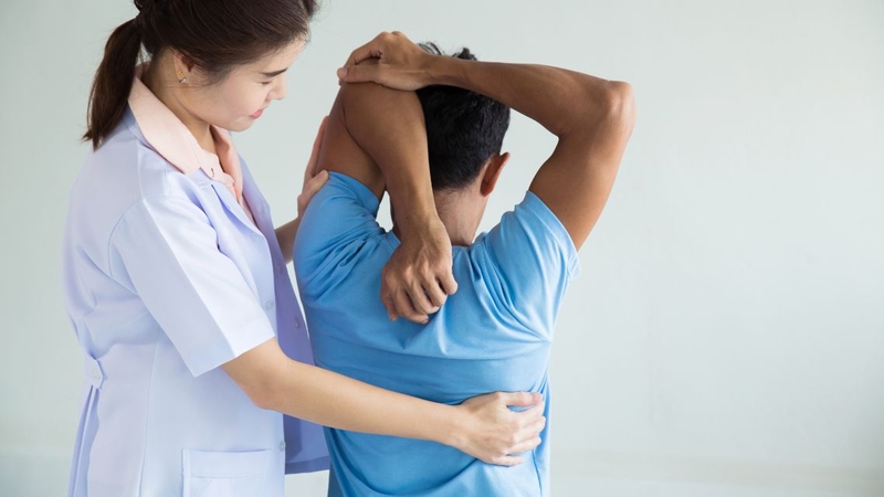 Bị tê cánh tay phải là bệnh gì? Nguyên nhân, triệu chứng, cách điều trị 4