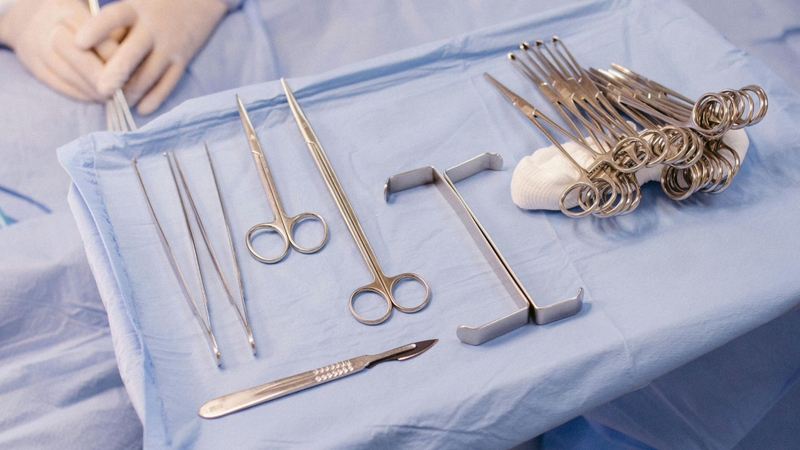 Với bệnh nhân trĩ ngoại ở giai đoạn nặng, phẫu thuật là phương pháp điều trị cần thiết