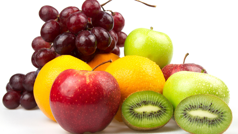 Trái cây tươi giúp tăng cường sức đề kháng, thúc đẩy tổng hợp collagen và làm dịu vùng da bị kích ứng