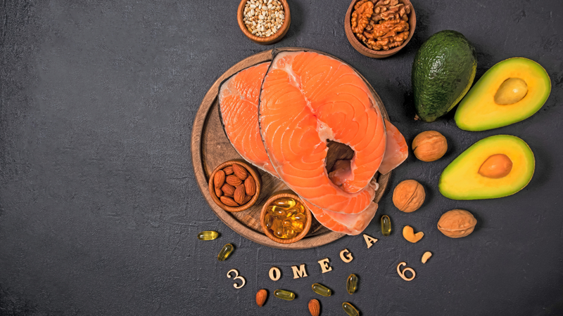 Cá béo và dầu thực vật giàu omega-3 có tác dụng chống viêm, giảm khô da và ngứa