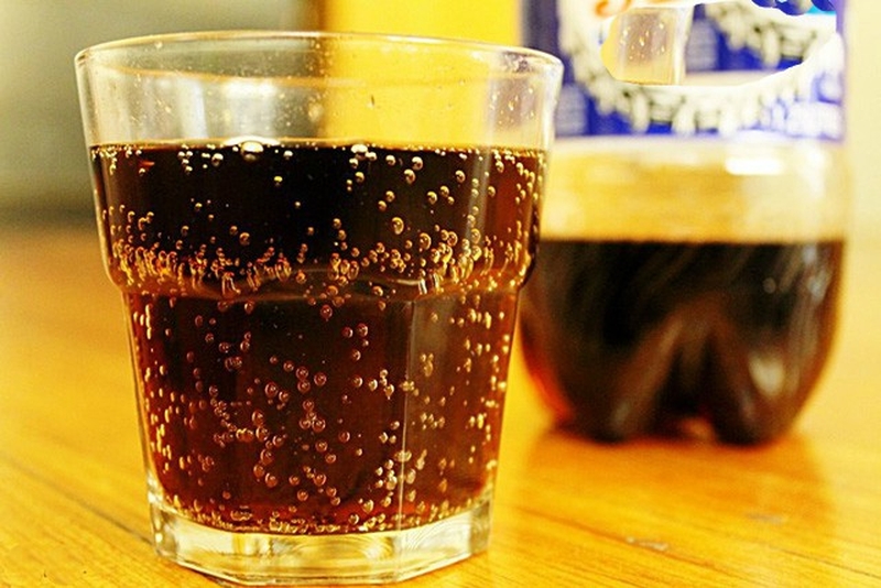 Bị viêm phế quản cấp nên tránh xa thức uống có gas