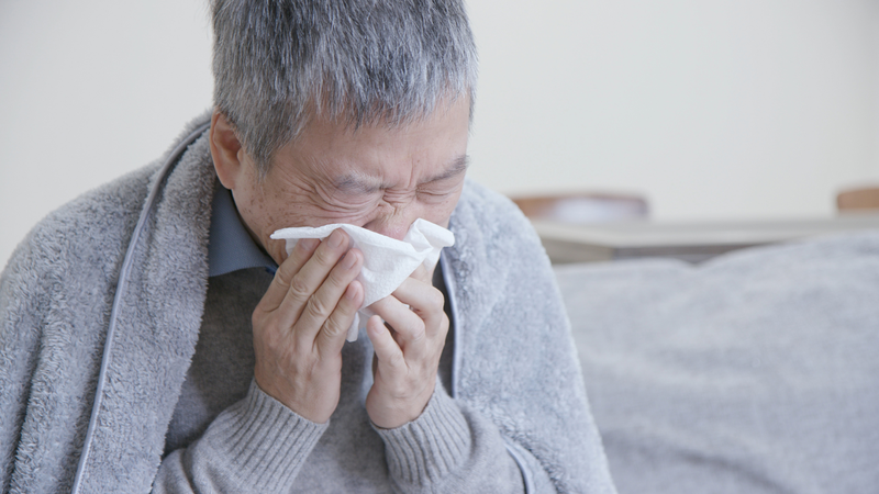 Viêm phổi là biến chứng dễ gặp nhất khi cúm mùa ở người cao tuổi