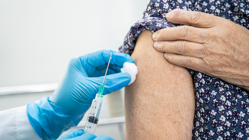 Biến thể Covid BA.3.2 có thể khiến người từng mắc COVID-19 hoặc đã tiêm vắc xin vẫn có nguy cơ bị nhiễm lại