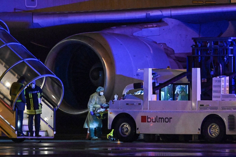 Châu Âu gấp rút ban hành các biện pháp ngăn chặn biến thể Omicron1