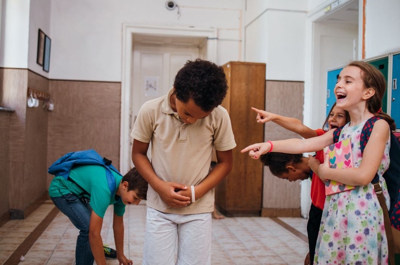 Biểu hiện bạo lực học đường là gì? Nguyên nhân và cách xử lý 1