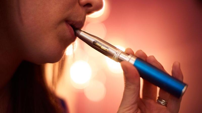 Biểu hiện của người hút thuốc lá điện tử về thể chất, hành vi, tinh thần 3
