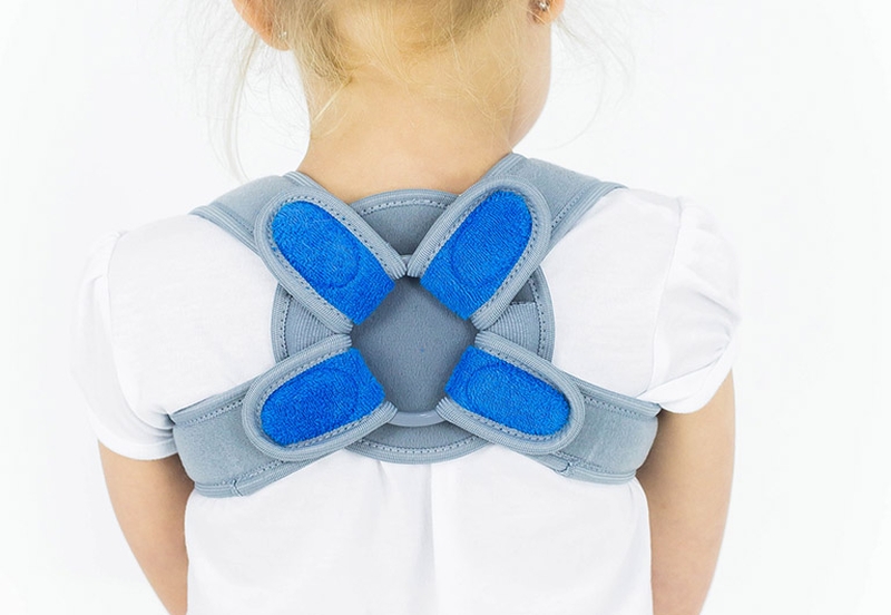 Biểu hiện và cách điều trị gãy xương đòn ở trẻ em 1