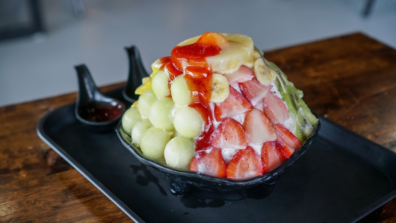 Bingsu trái cây tươi có thể bổ sung vitamin A, C, chất xơ và chất chống oxy hóa
