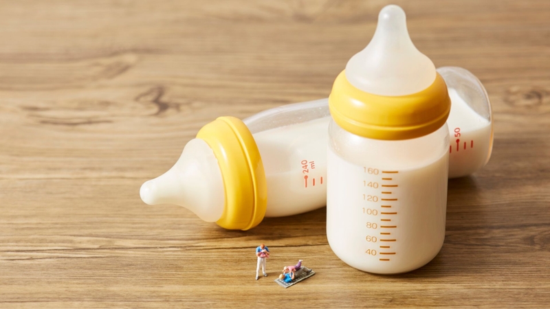 Bình sữa bị ố vàng: Nguyên nhân và cách làm sạch an toàn, hiệu quả ngay tại nhà 1