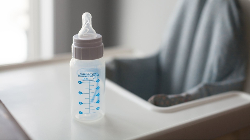 Bình sữa bị ố vàng: Nguyên nhân và cách làm sạch an toàn, hiệu quả ngay tại nhà 4