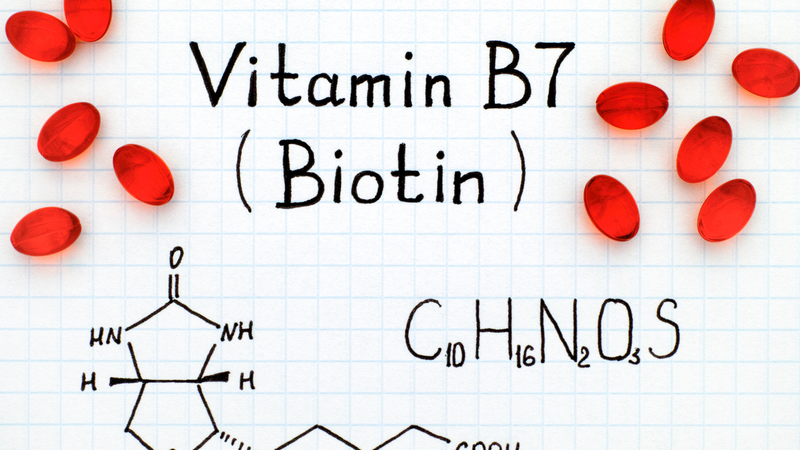 Biotin là thành phần quan trọng trong việc xây dựng cấu trúc keratin của tóc