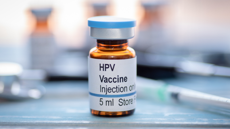 Tiêm vắc xin HPV giúp bảo vệ sức khỏe của bạn và bạn tình