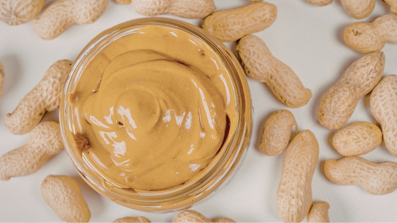 Người dị ứng đậu phộng không nên dùng bơ lạc