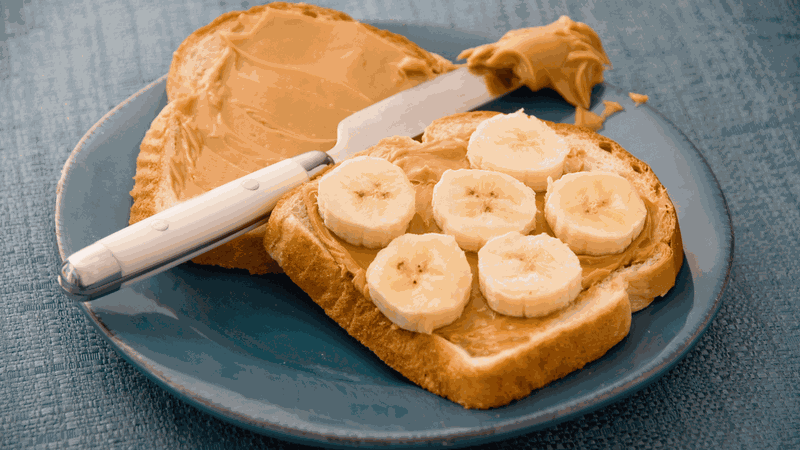 Kết hợp bơ đậu phộng cùng các thực phẩm khác, từ đó bơ đậu phộng giúp tăng cân hiệu quả mà không bị “ngấy”