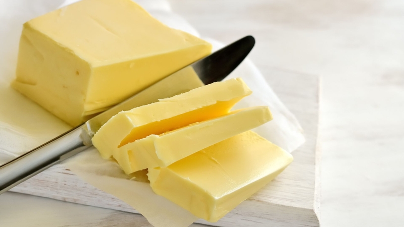 Bơ mặn là một nguyên liệu thực phẩm quen thuộc trong nhiều gian bếp gia đình