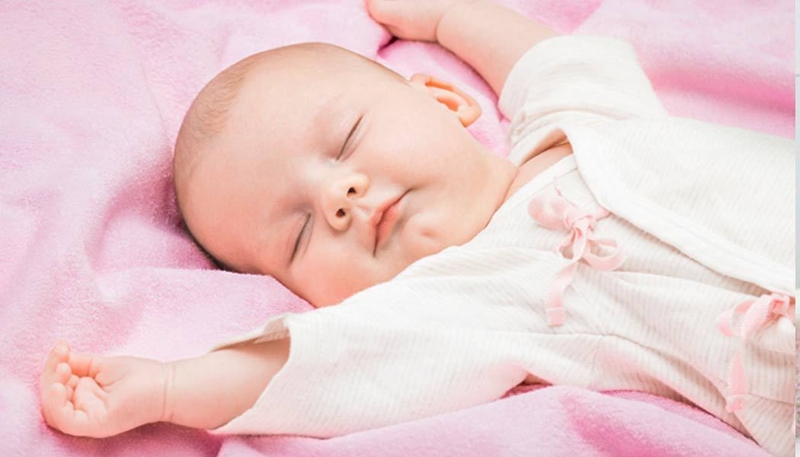 “Bỏ túi” cách tắm cho trẻ sơ sinh trong mùa đông an toàn nhất