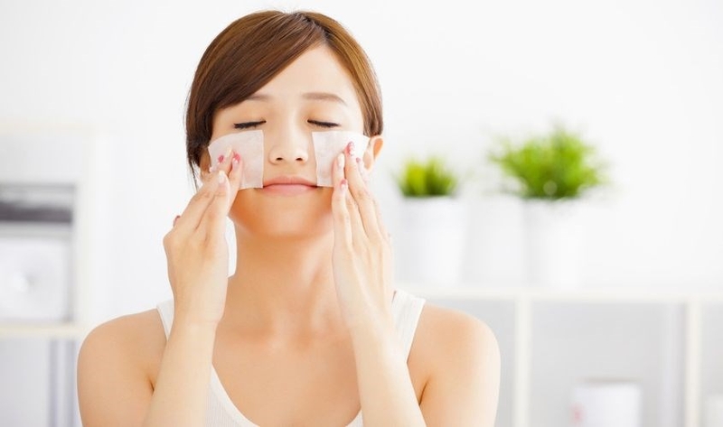 Bỏ túi ngay mẹo trị thâm quầng mắt bằng sữa tươi cực hiệu quả tại nhà 02