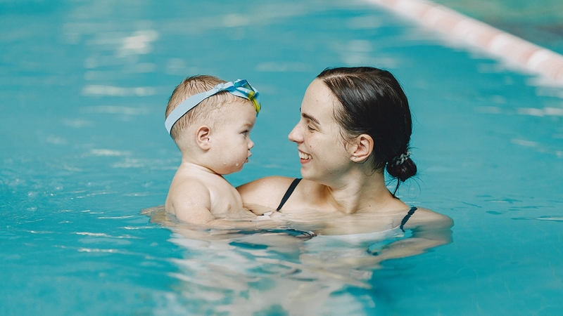 Bơi dưới trời mưa có tốt cho sức khỏe hay không? 3