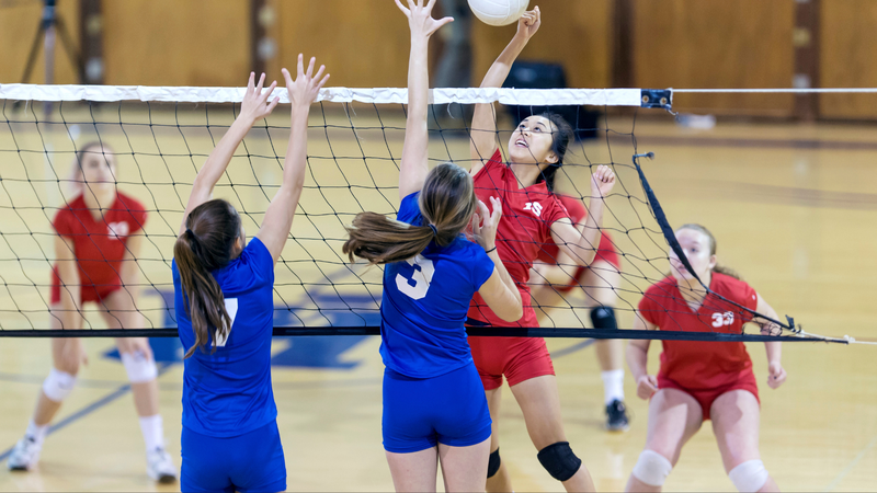 Vận động viên bóng chuyền thường gặp bong gân ngón tay