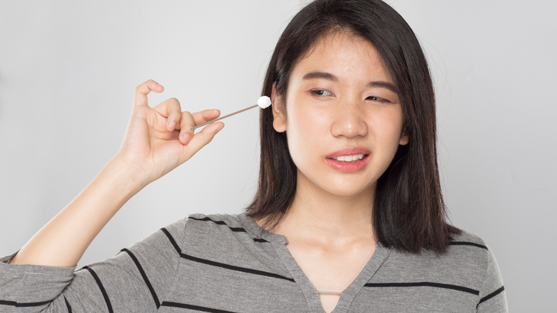 Bông gòn bị kẹt trong lỗ tai có sao không? 3
