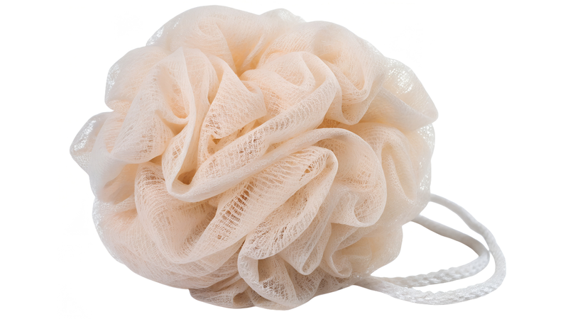 Bông tắm không phải là vật dụng bắt buộc trong việc chăm sóc da hằng ngày