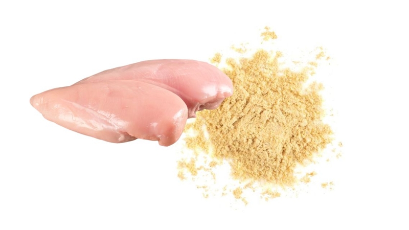 Bột gà được làm từ bột gà sấy khô, xay nhuyễn