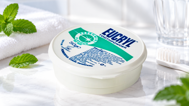 Bột tẩy trắng răng giúp làm sạch răng miệng và hỗ trợ làm trắng răng