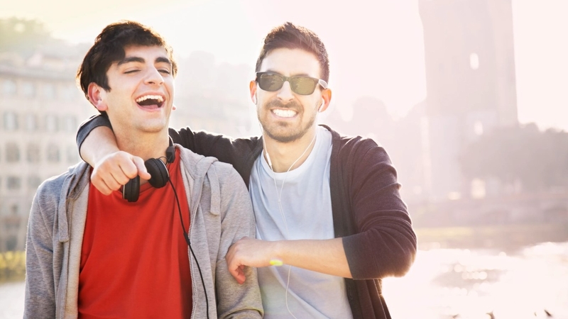 Bromosexual: Liệu tình bạn giữa trai “thẳng” và trai “cong” có tồn tại? 2