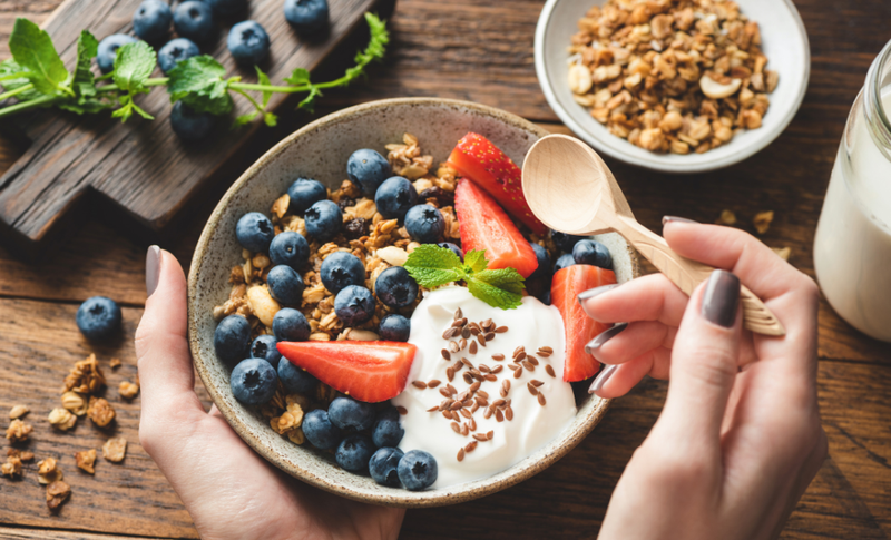 6 gợi ý cho bữa sáng nhanh gọn, lành mạnh với sữa chua Hy Lạp 2