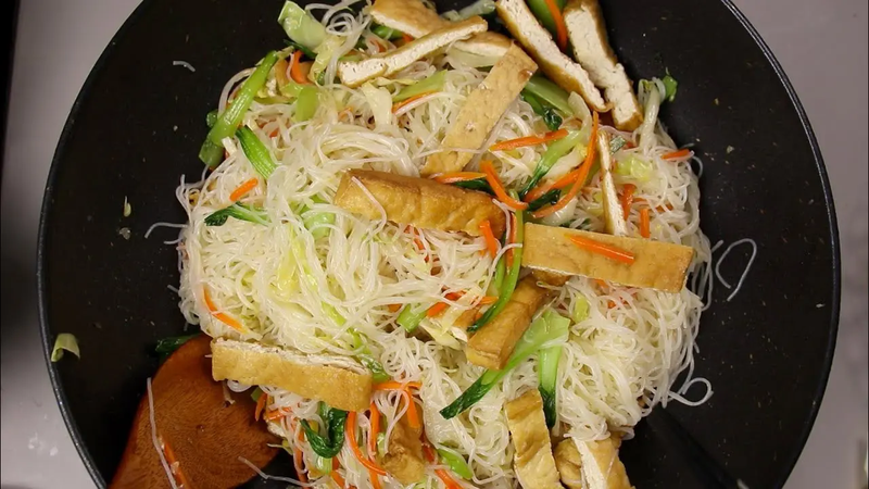 Bún gạo không chứa ít chất béo và có hàm lượng carbohydrate vừa phải